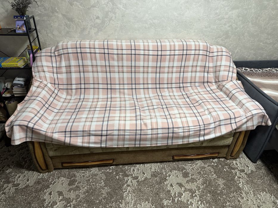 Дарую диван розкладний