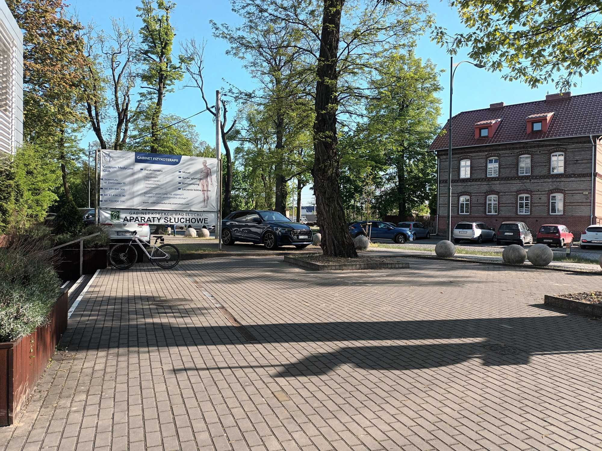 Wynajem miejsca - plac pod stoisko z owocami, lody.