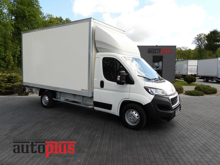 Peugeot BOXER KONTENER 8 PALET TEMPOMAT KLIMATYZACJA  130KM  stan bardzo dobry, nie wymaga nakładów finansowcyh dostępny od ręki