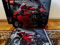 Lego Technic Ducati Panigale V4R 42107