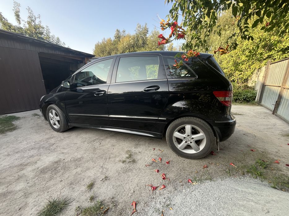 Mercedes-Benz B170