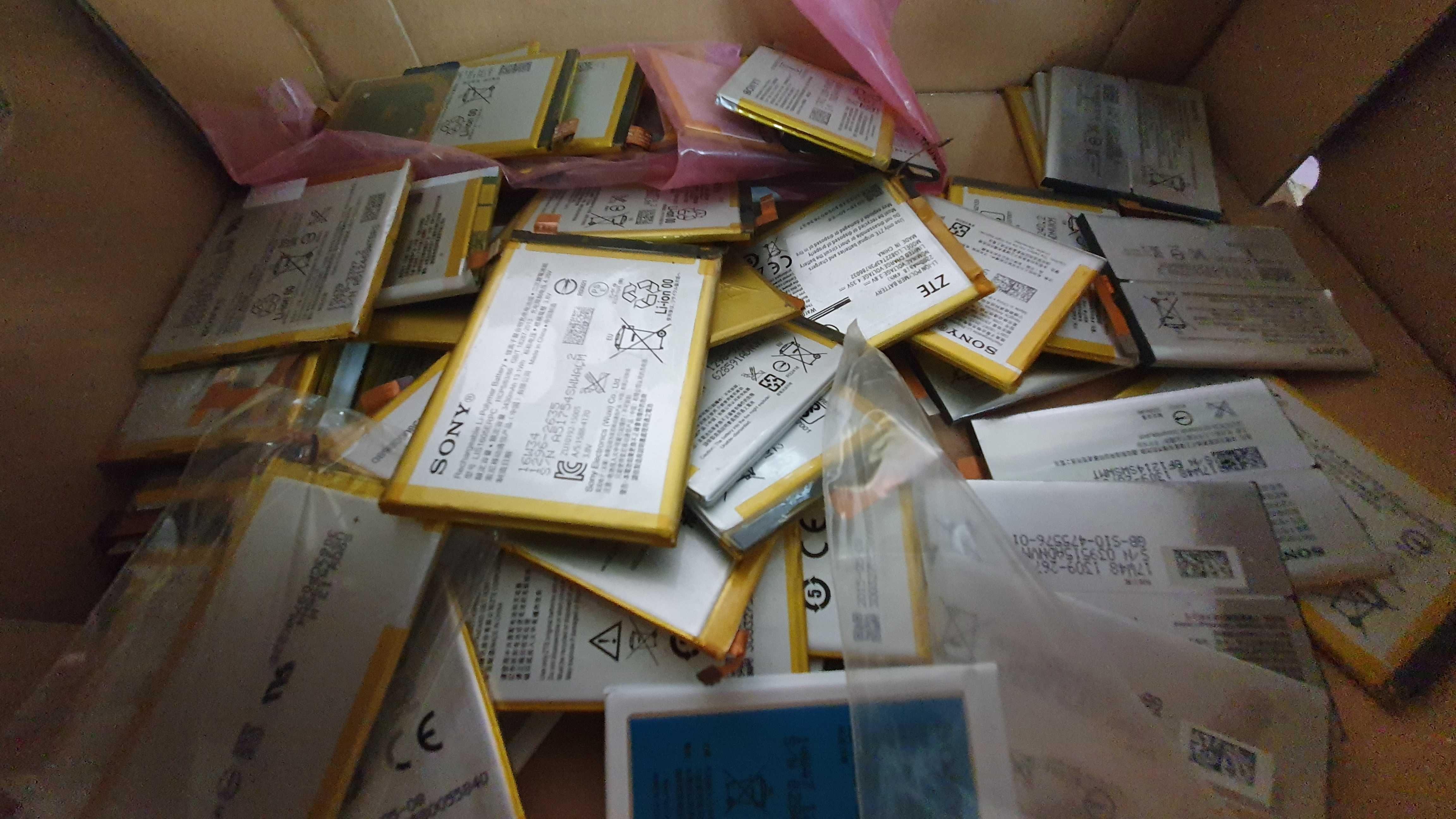 Baterie litowe litowo jonowe z telefonow komorkowych SONY , 1 tona