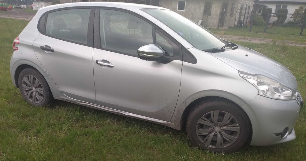 Peugeot 208, 1.0