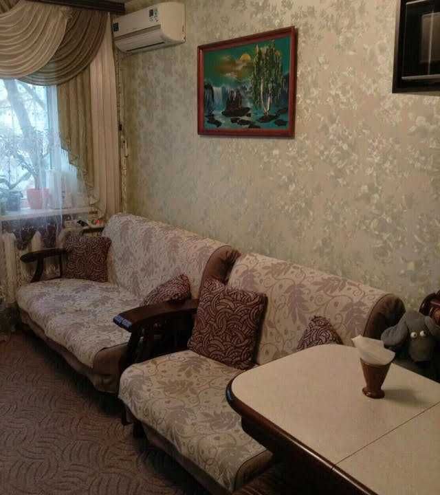 Продаю кімнату в гуртожитку від власника.