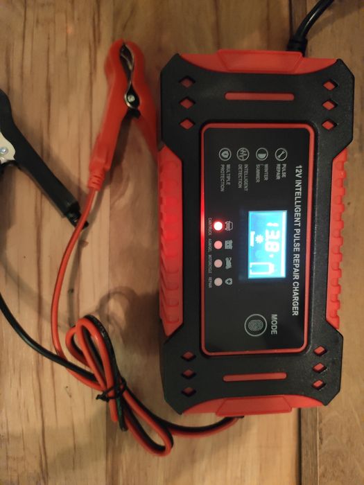 Prostownik ładowarka z funkcją naprawy 12v do motocykli i samochodów