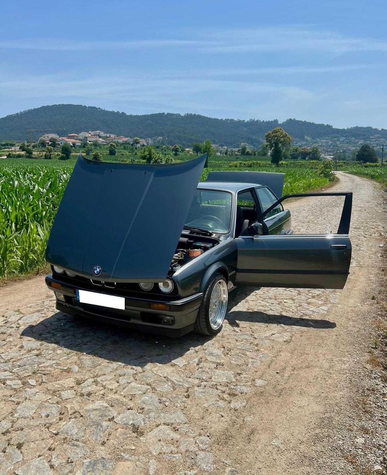 BMW E30 318I coupe