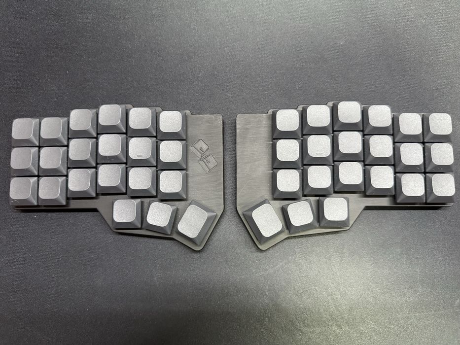 Низькопрофільна спліт-клавіатура (split keyboard) Cleo KS