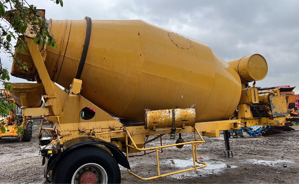 Betonmieszarka Gruszka grucha do Betonu z silnikiem , naczepa