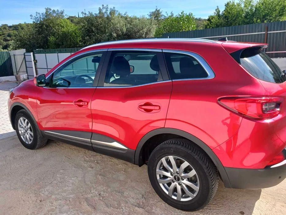 Renault Kadjar 1,2tce 130 cavalos 
em muito bom estado