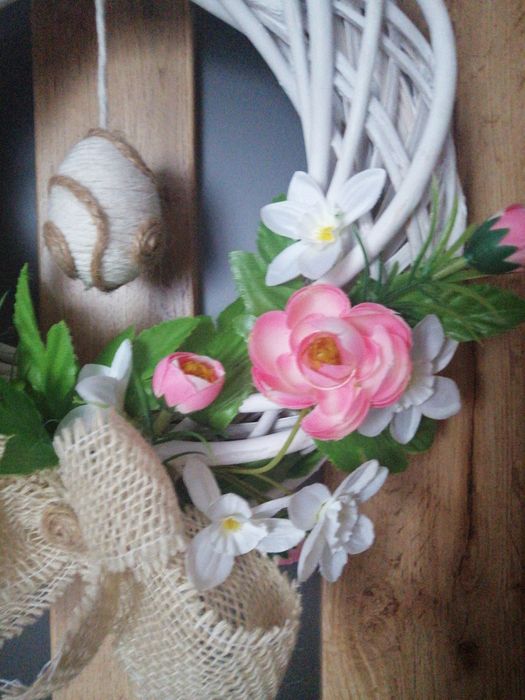 Wianek na drzwi wiosna, Wielkanoc.