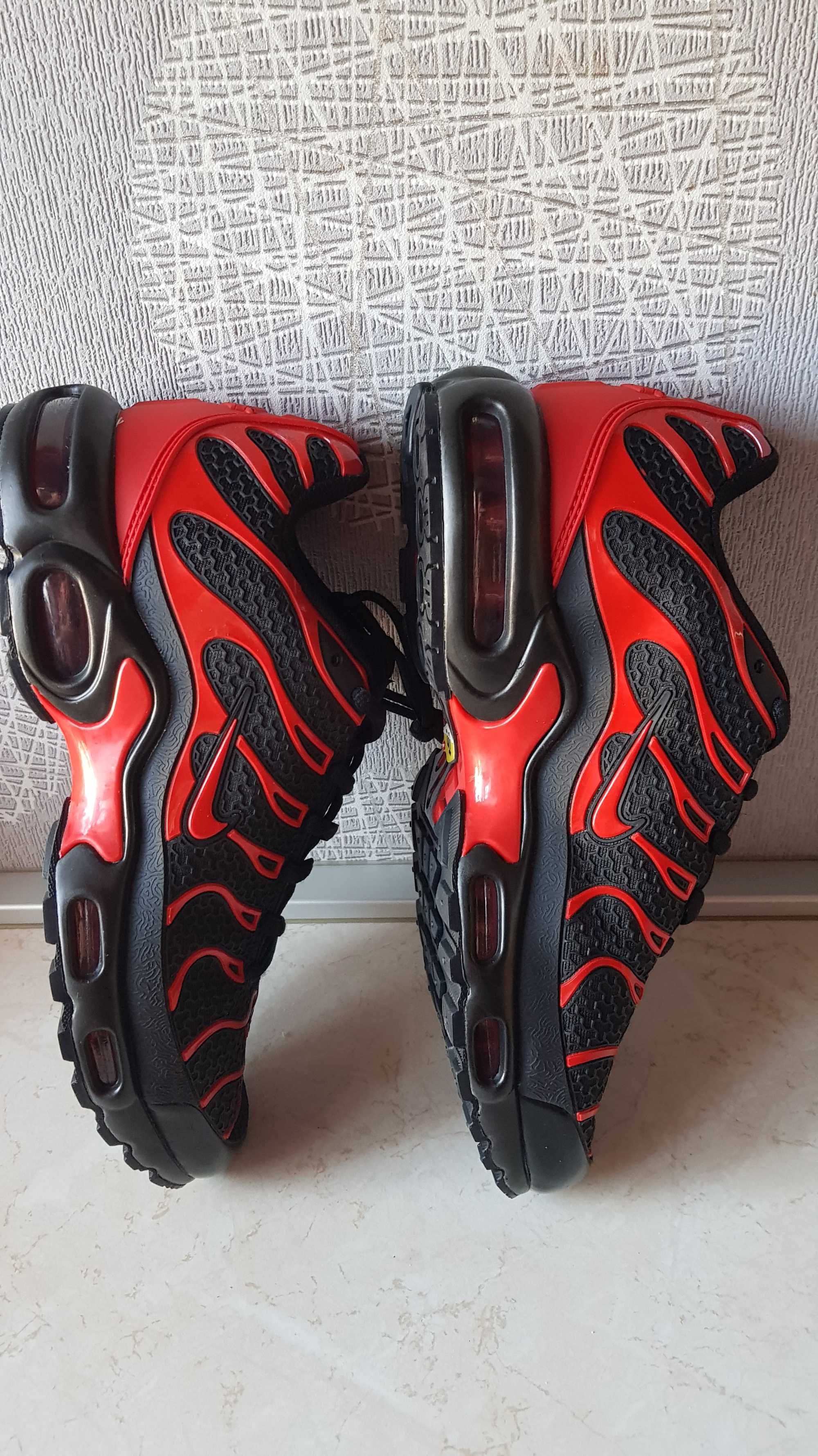 Buty NIKE AIR MAX PLUS TN I Rozmiar 43 Dl wkl 27.5 adidas puma