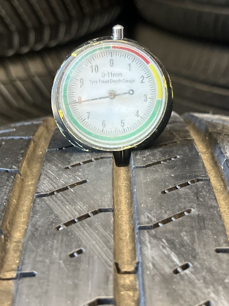 *Opony Falken 215/70/15C para