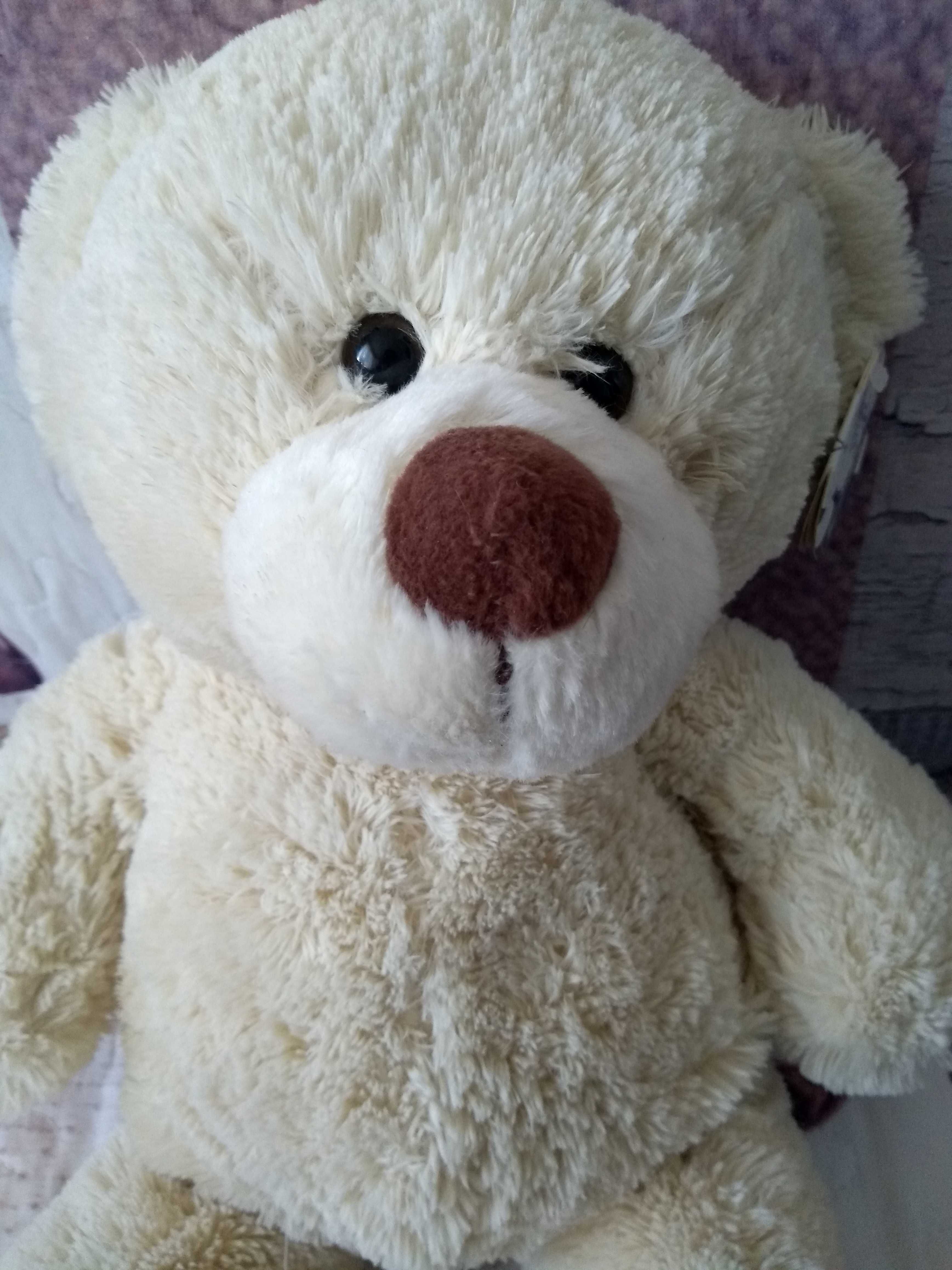 Maskota pluszowy MIŚ Butlers Chocolate Cafe Cuddles Time, metka