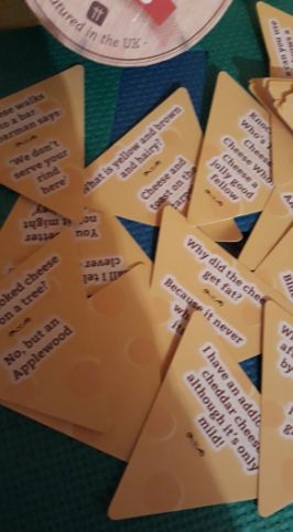 настольная игра о сыре язык-английский cheesy jokes cards