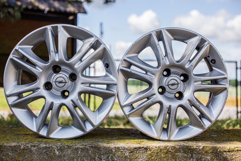 Felgi aluminiowe Opel Corsa ( x 4 ) Rozmiar 15