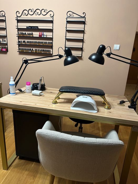 Wynajmę stanowisko dla stylistki paznokci