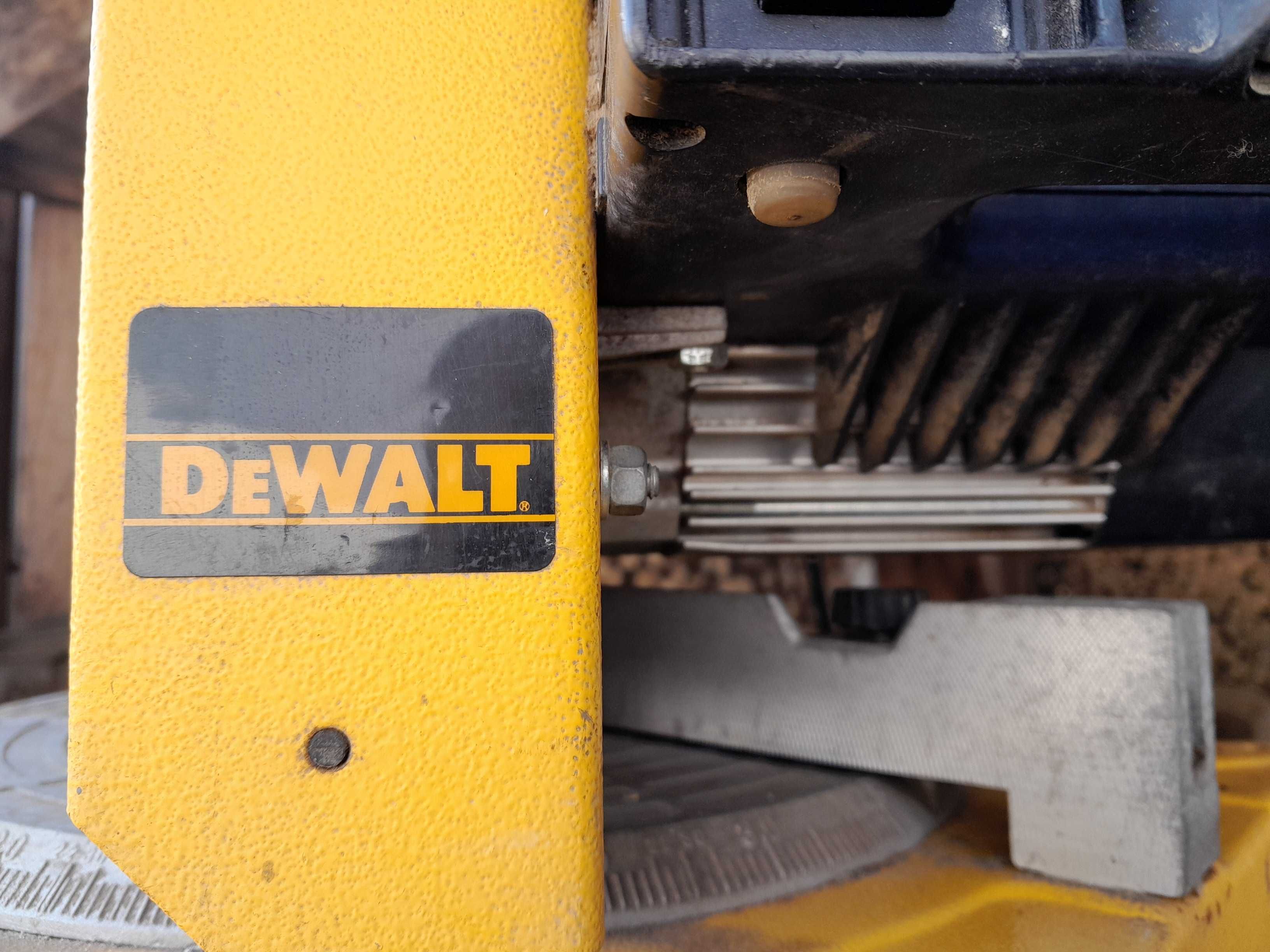 Pilarka elektryczna DeWalt