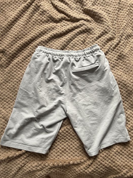 Шорты stone island в хорошем состоянии