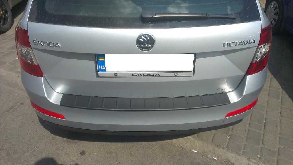Накладка на задній бампер Skoda A7 Combi/універсал