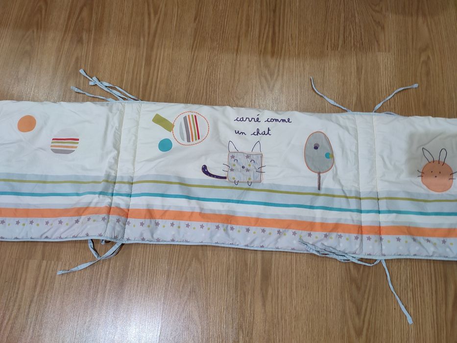 Proteção de berço, cama de grades