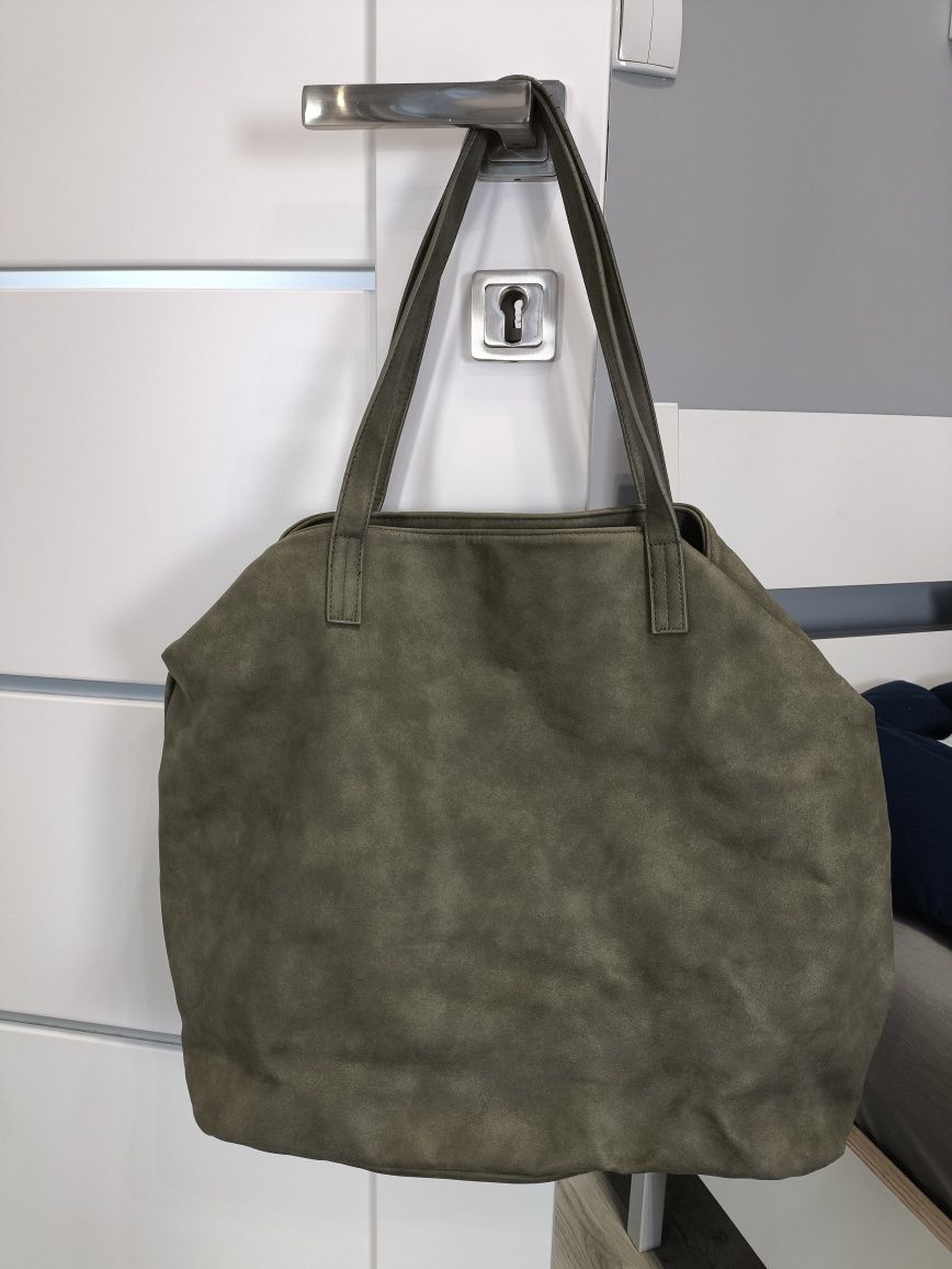 Torebka damska na ramię worek Pull&Bear