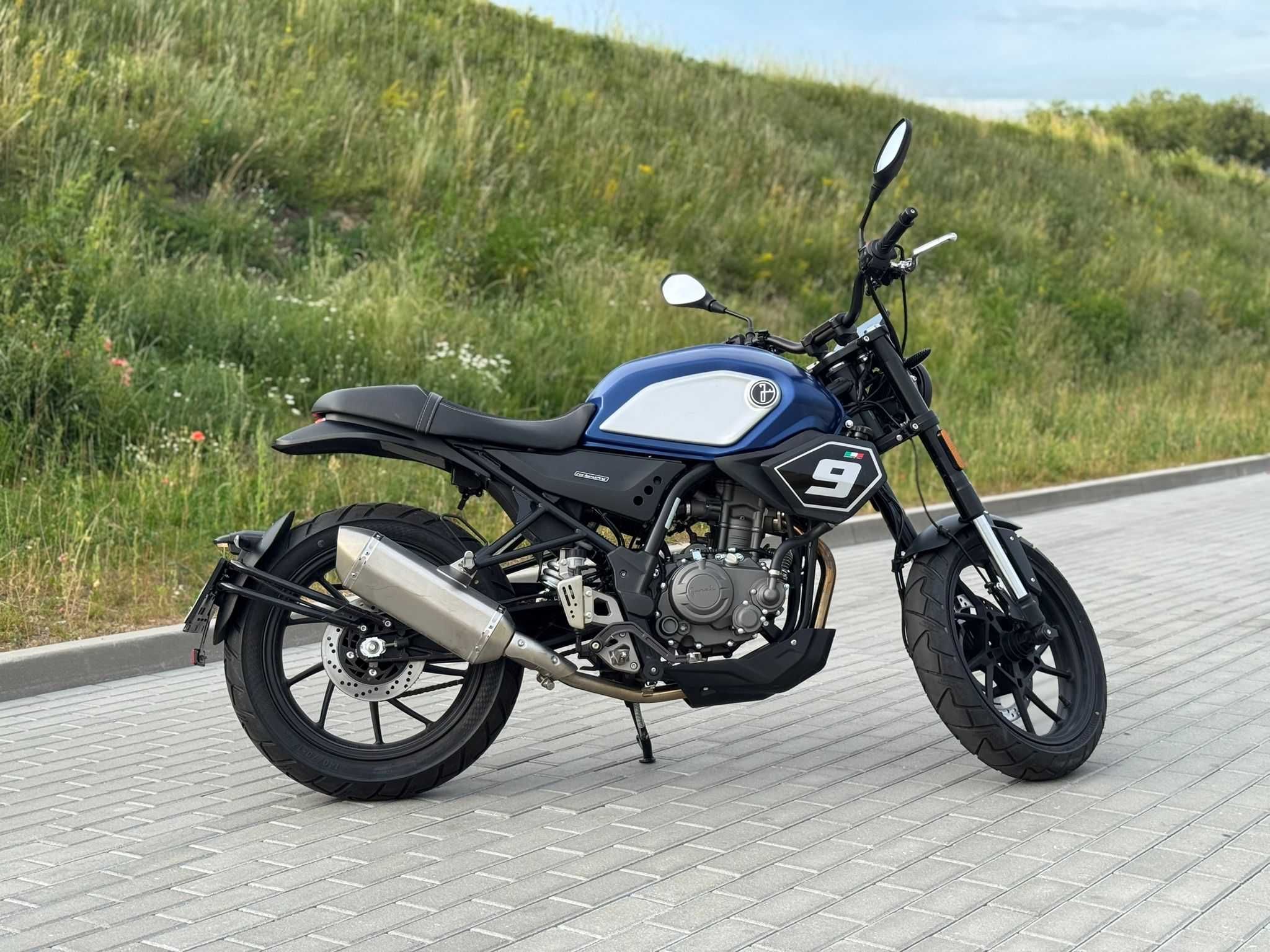 Junak Furious 125