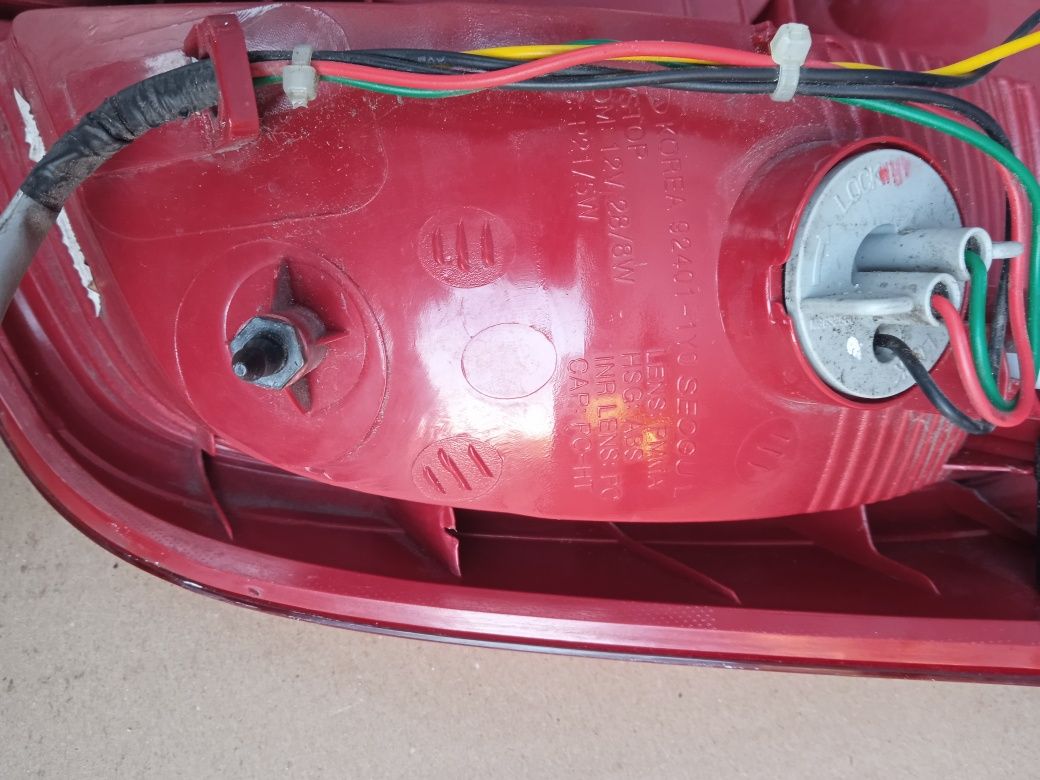 Kia Picanto ll Lampa Lewa Tylna