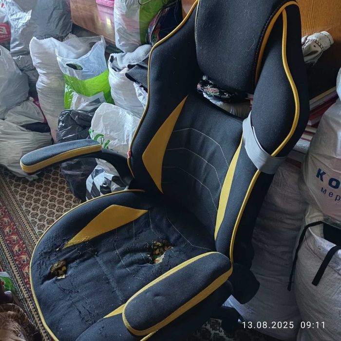 Крісло ігрове Орсон Б/В чорний з жовтим, Київ