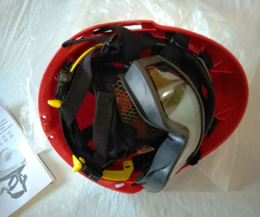 Capacete MSA F2 X-TREM com óculos. Bombeiro, incêndios florestais