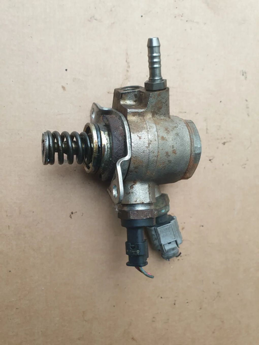 POMPA OLEJU VW AUDI 3.0 3.2 FSI TFSI 06E115105 AD