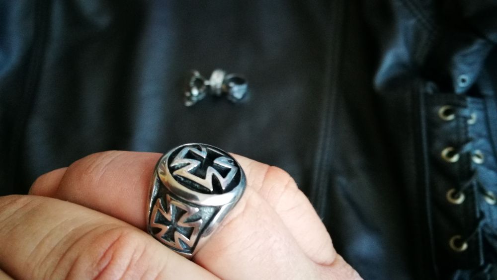 Motocyklowy stalowy pierścień sygnet krzyż maltański chopper Harley