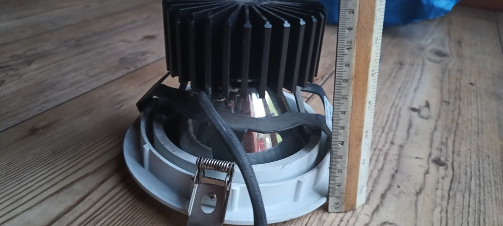 Lampa LED do sufitów podwieszanych