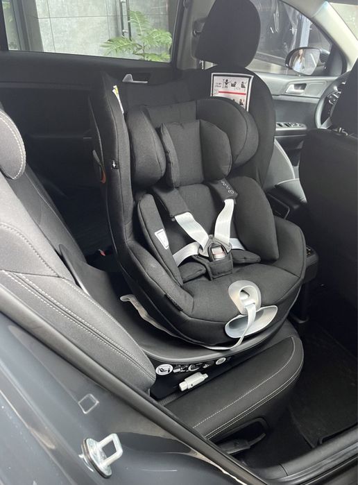 Автокресло Cybex Sirona Zi i-Size Plus Deep Black