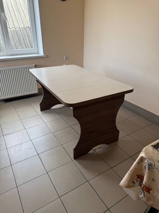 Кухня 5,5 м, кухонні столи та офісні меблі (стіл, диван, шафа)