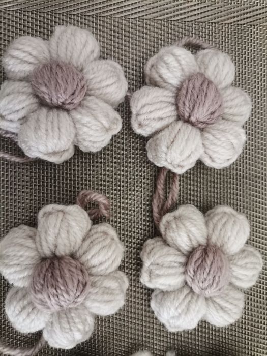 Nowe kwiaty 3D z włóczki robione ręcznie na szydełku do ozdabiania