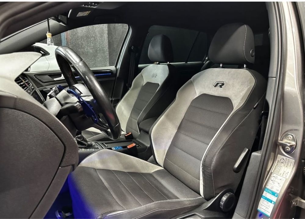 VW Golf R Variant
