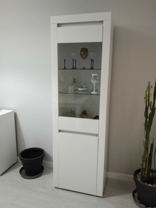 Biała witryna połysk front