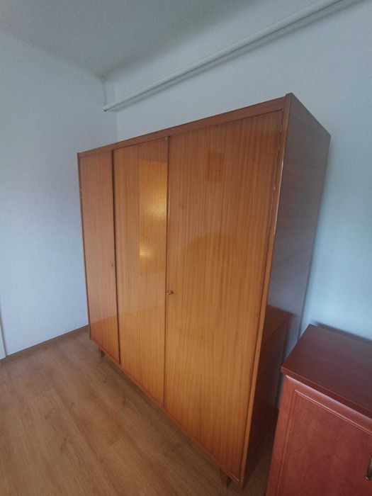 Szafa trzydrzwiowa wysoki połysk