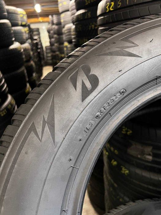 265/60 R18 BRIDGESTONE BLIZZAK LM005  (95%) 225 235 245 25545 55 60