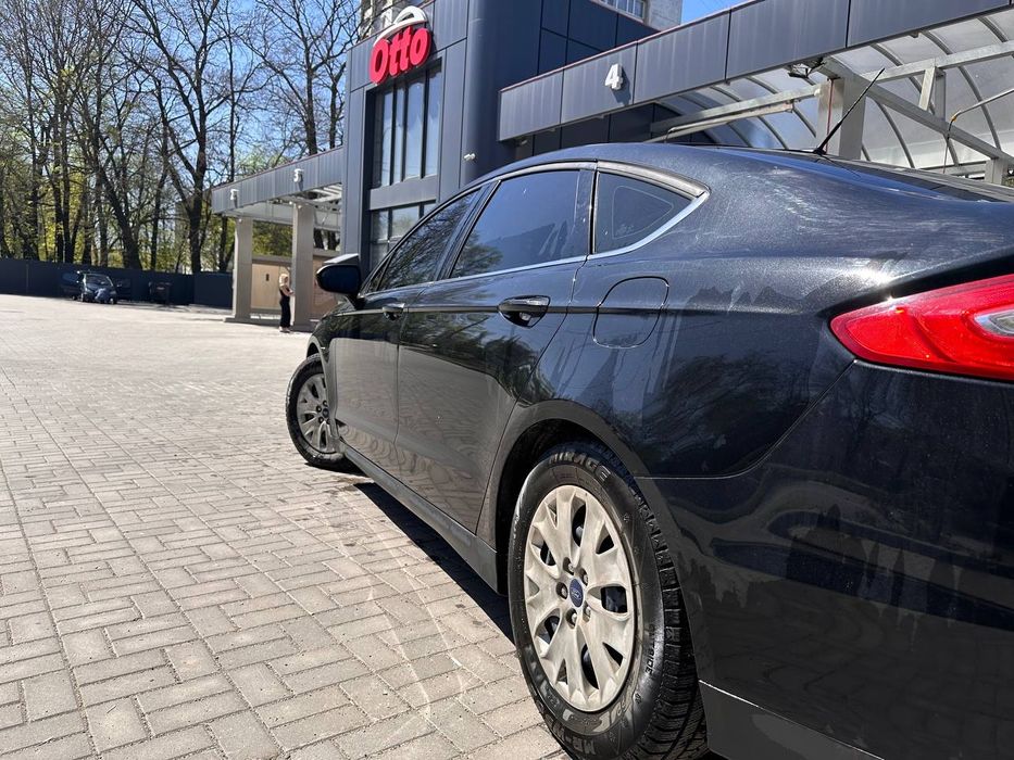 Ford fusion 2014 рік (газ/бензин)