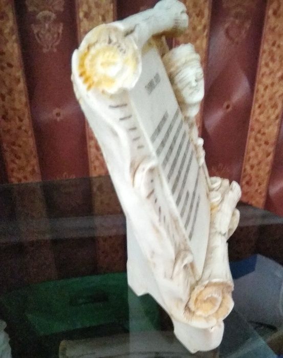 Барельеф " Клятва АДВОКАТА"