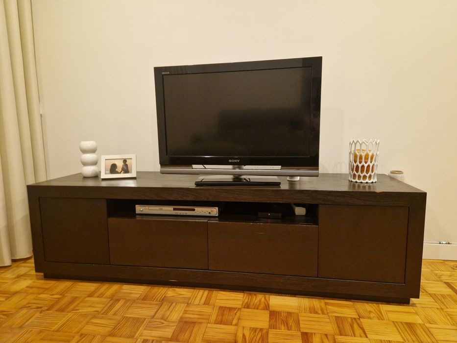 Movel Tv, em wengue madeira maciça 180x050