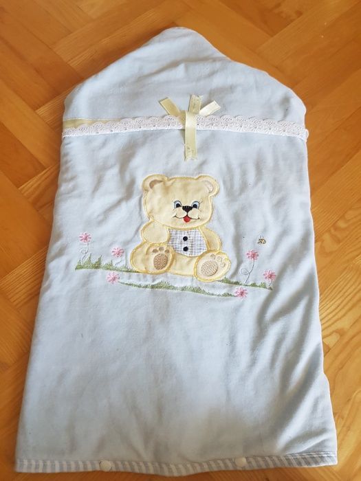 Karuzela na łóżeczko + rożek niemowlęcy + przewijak
