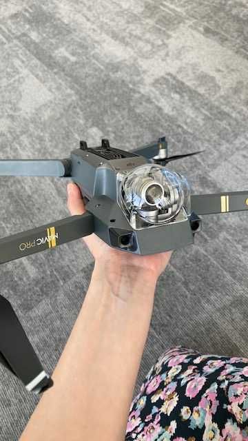 Dron DJI Mavic Pro (2017) z pełnym zestawem akcesoriów – Stan idealny