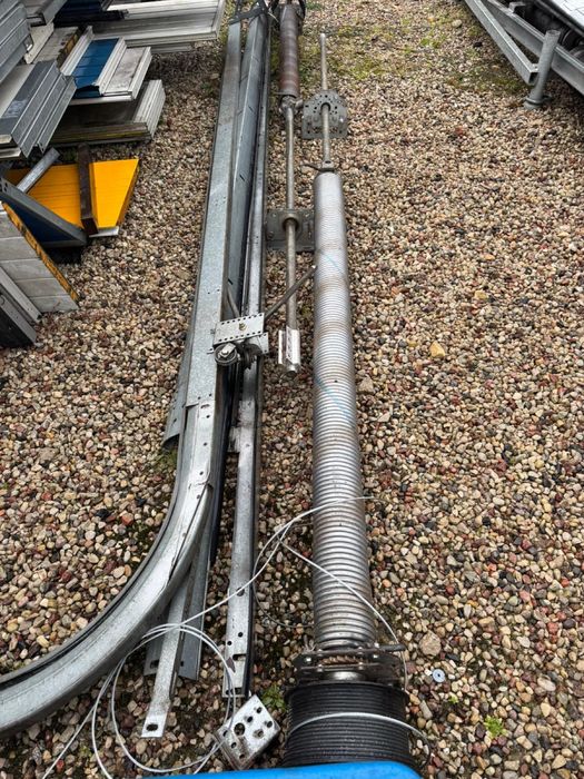 Brama 6.88x4.25 segmentowa Crawford elektryczna panelowa aluminiowa