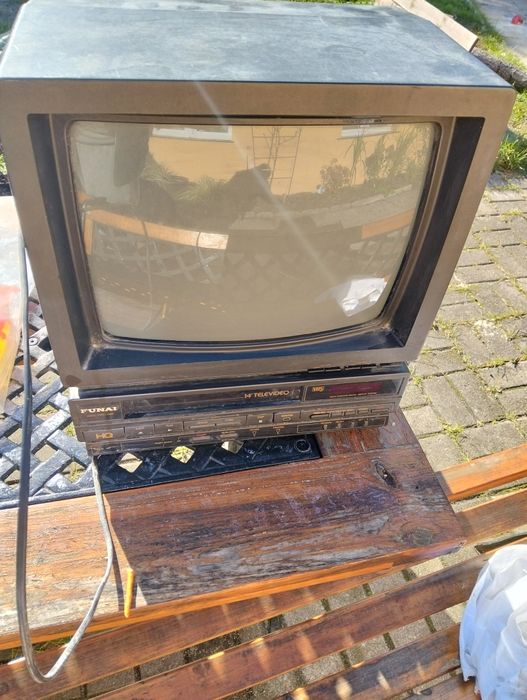 Telewizor antyk funai