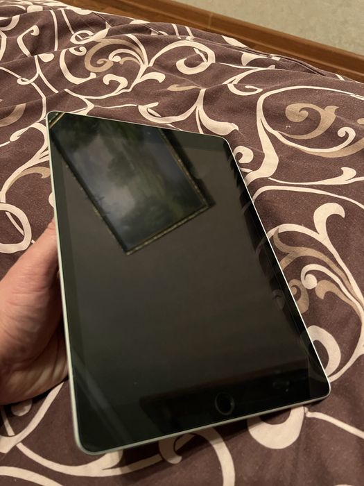 Продам IPad 9th Generation