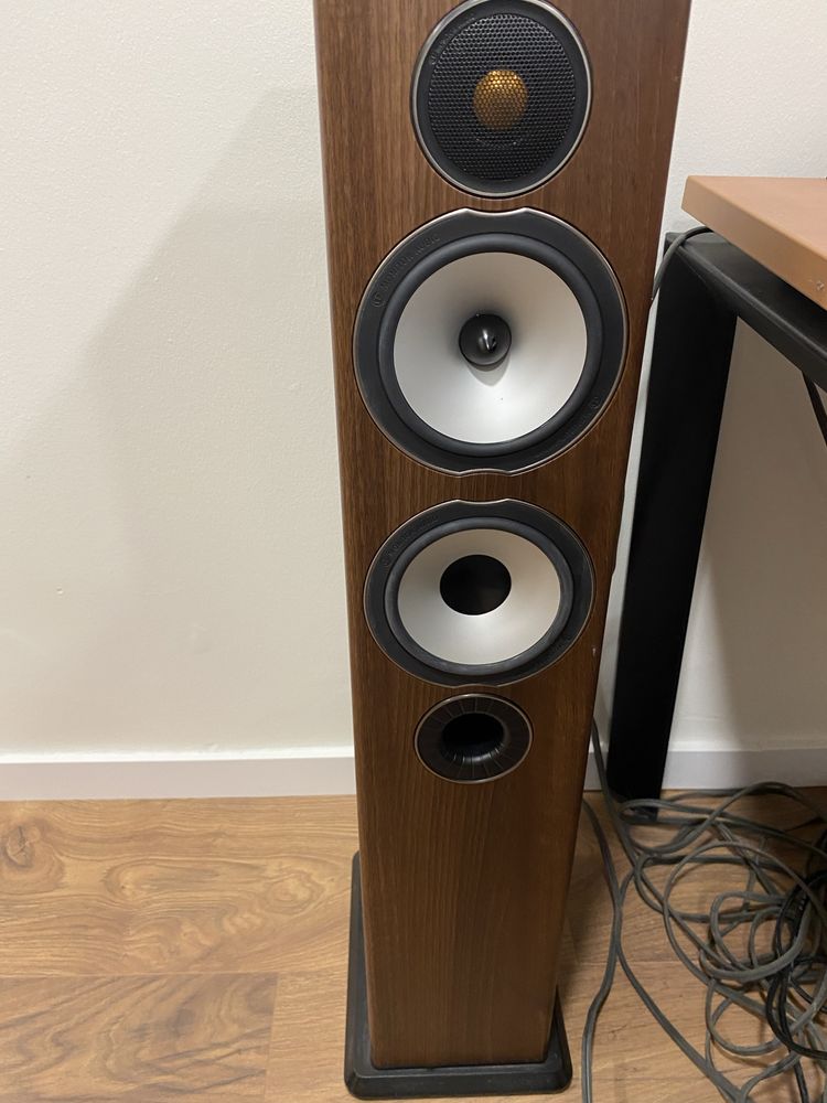 Sistema de Som -  colunas Monitor audio