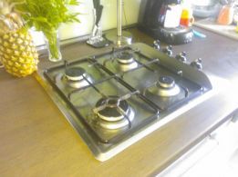 Kuchenki i płyty gazowe i elektryczne ,demontaż ,montaż .Gazownik.