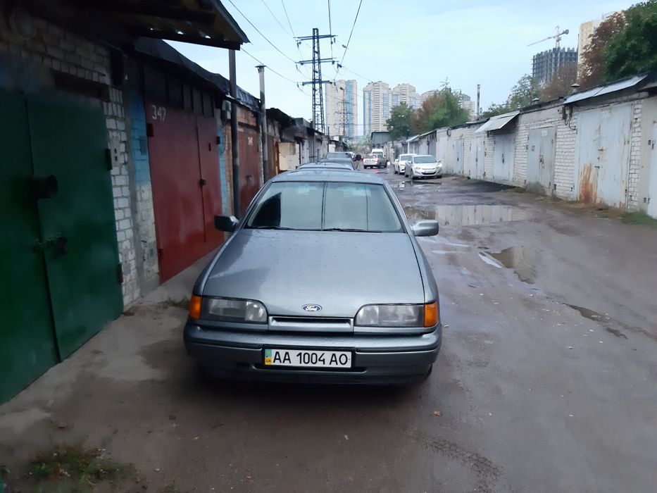 Форд Скорпіо 1986 року випуску